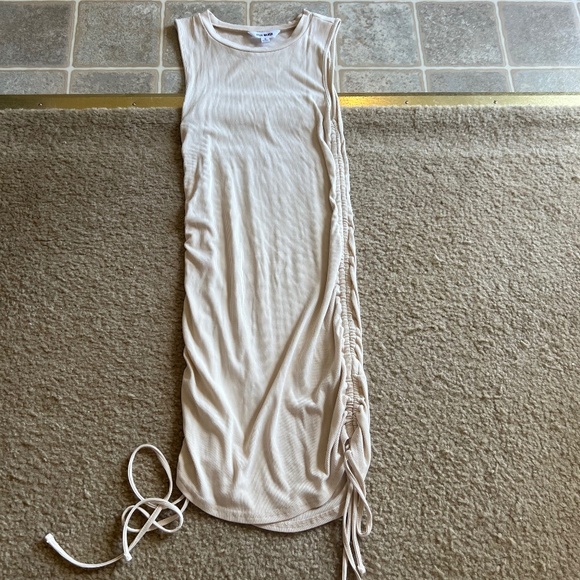 Dress - Picture 2 of 5